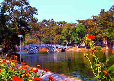 Ward's Lake


                                