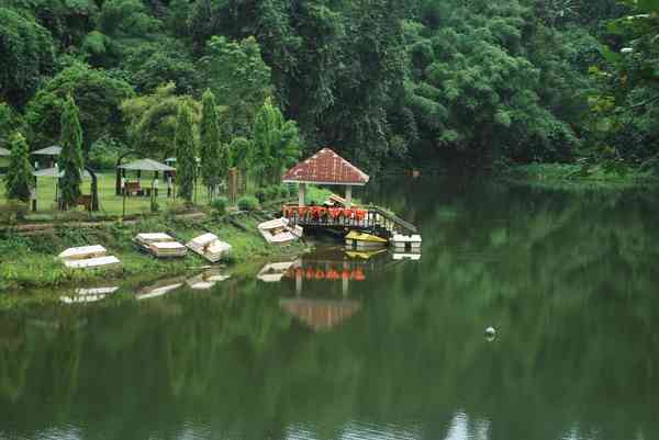 Ganga Lake (Gyakar Sinyi)

                                