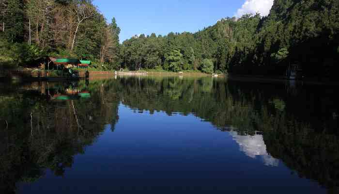 Lampokhari (Aritar) Lake