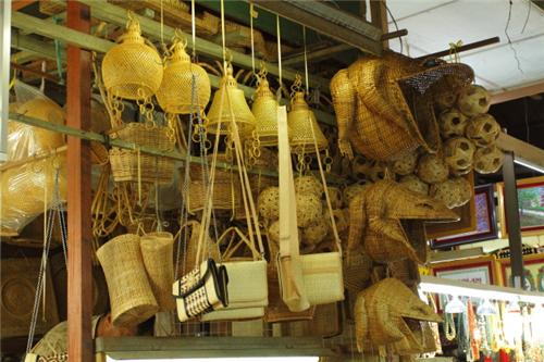 Local Markets & Handicrafts
    
                        